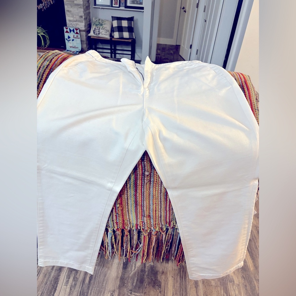Coldwater Creek White Oants